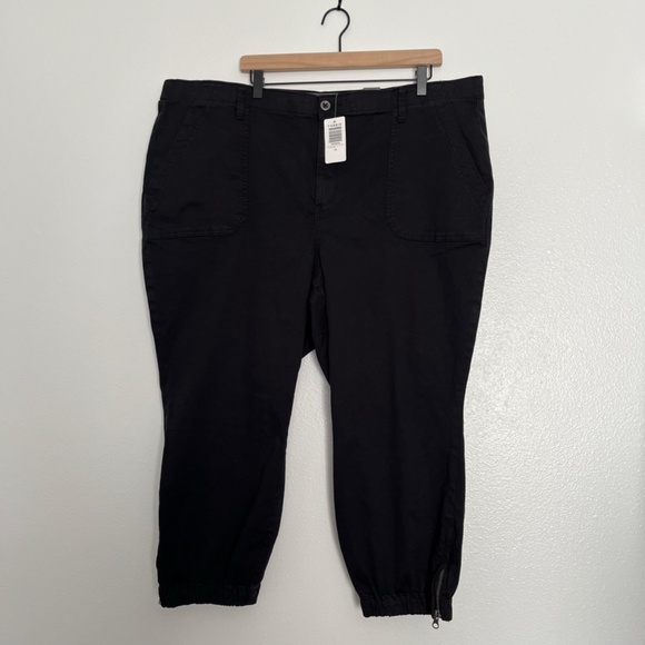 Torrid - Comfort Flex Classic Fit Jogger Stretch Twill High-Rise Pant - 24 / 3x - Picture 3 of 7